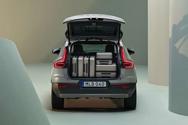 Volvo XC40 Trunk Space