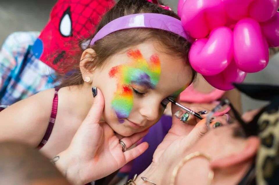 Balloon Maker And Face Painter