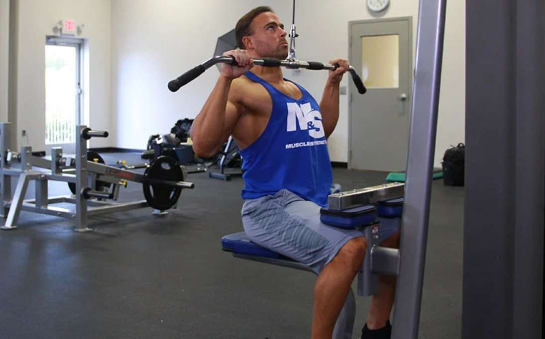 How To Use A Tricep Bar