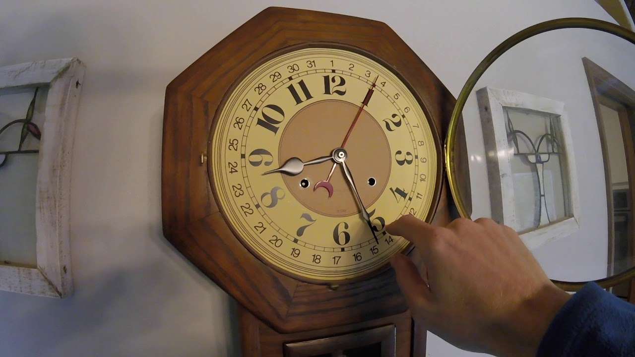 How To Wind A Pendulum Clock