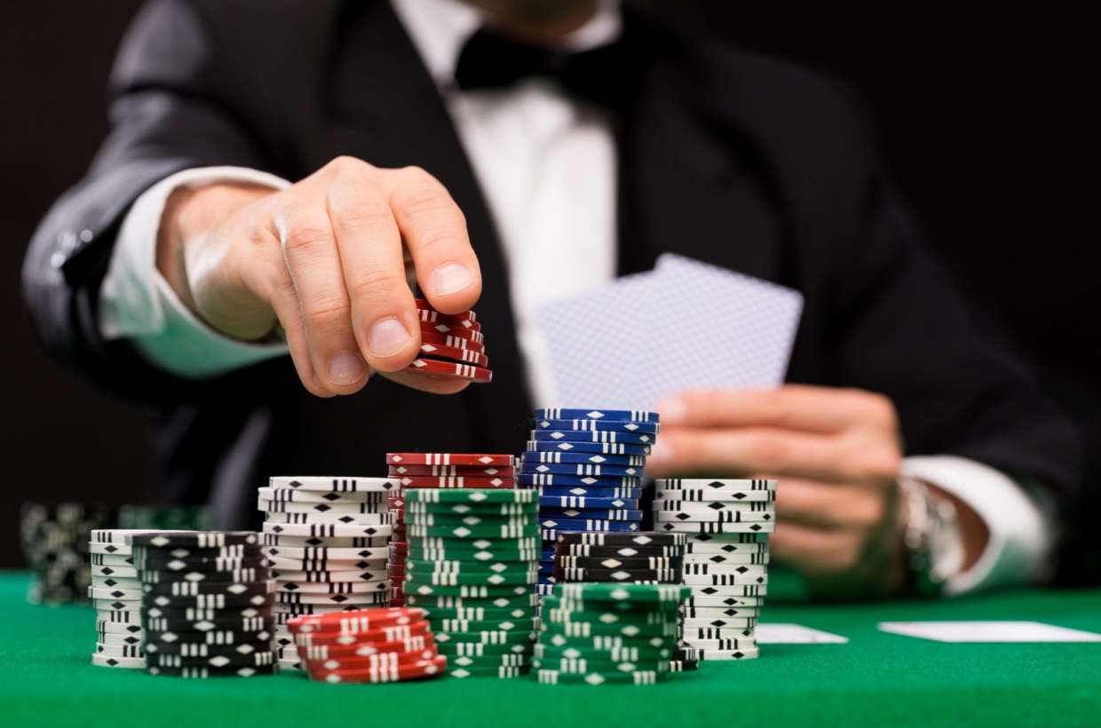 How Do Casino Hosts Get Paid
