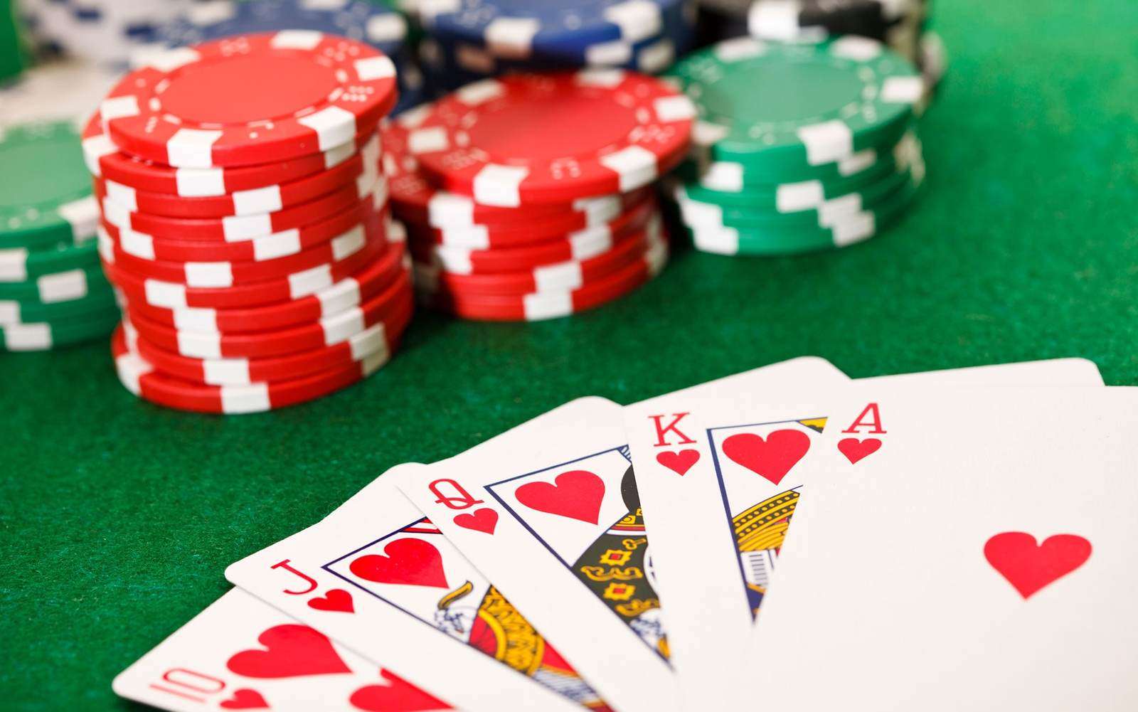 What's The Difference Between Poker And Texas Hold Em