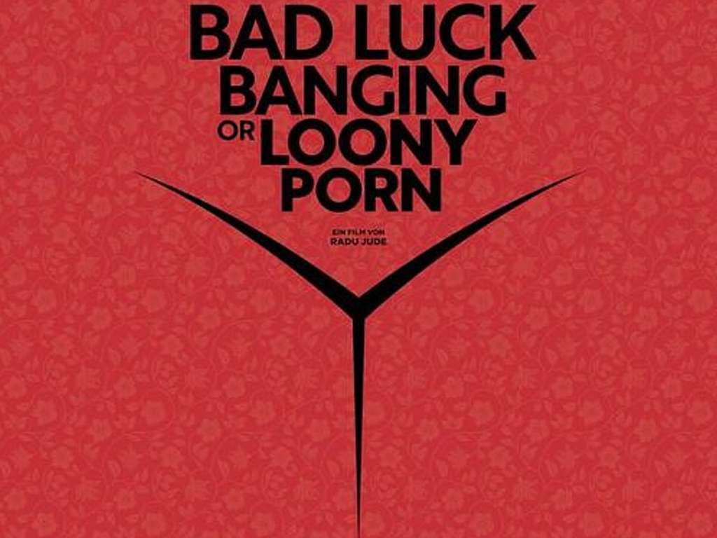 Ατυχές πήδημα ή παλαβό πορνό (Babardeala cu bucluc sau porno balamuc / Bad Luck Banging or Loony Porn)  Poster Πόστερ Wallpaper