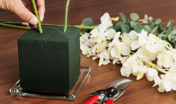 How To Hide Floral Foam In Glass Vase
