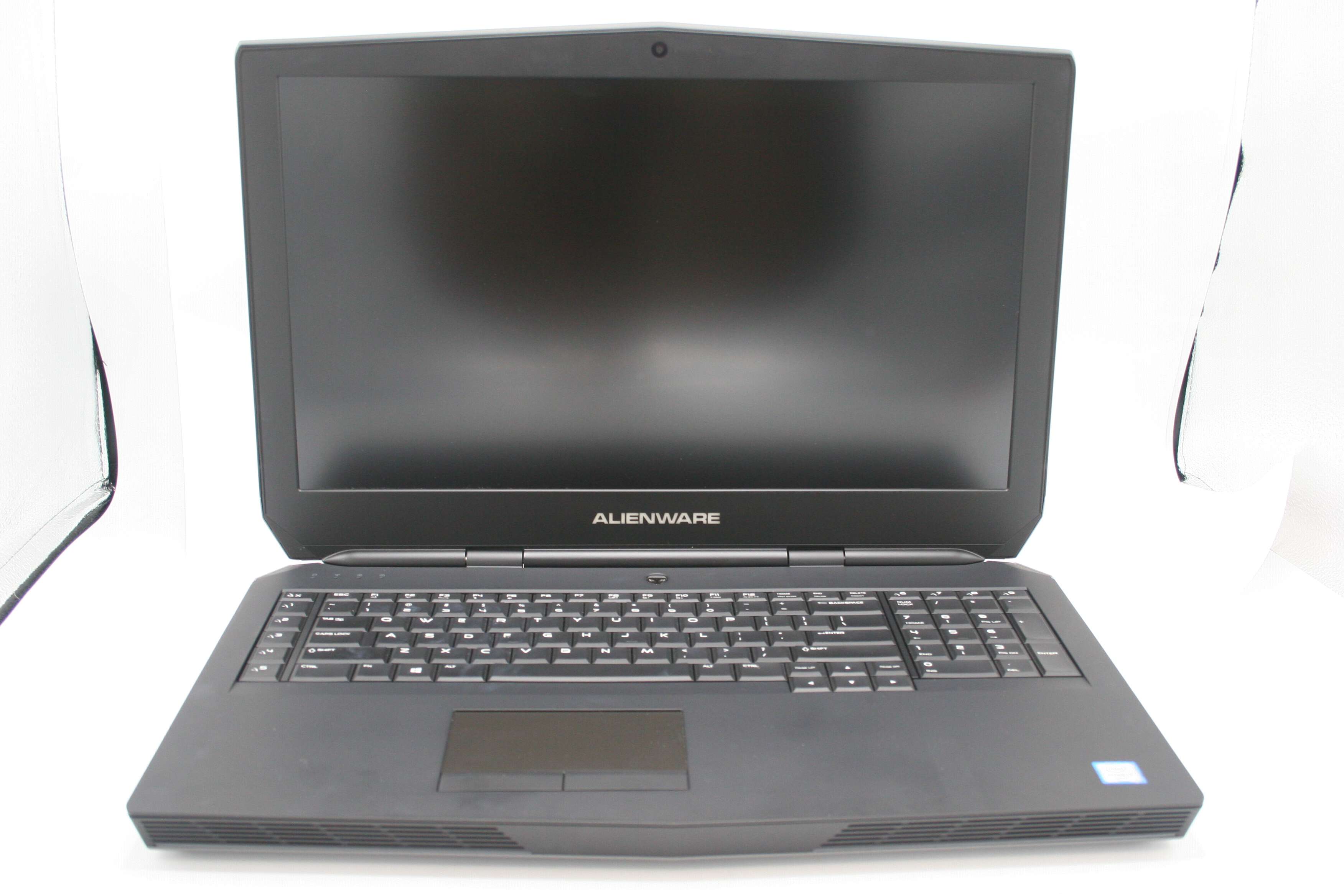 ALIENWARE 17-R3 Laptop Intel i7 2.59GHz 8G RAM 128G SSD 1T HDD Graphics