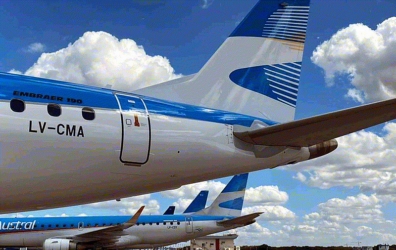 Aerolíneas Argentinas presentó al Embraer E-190 con su diseño