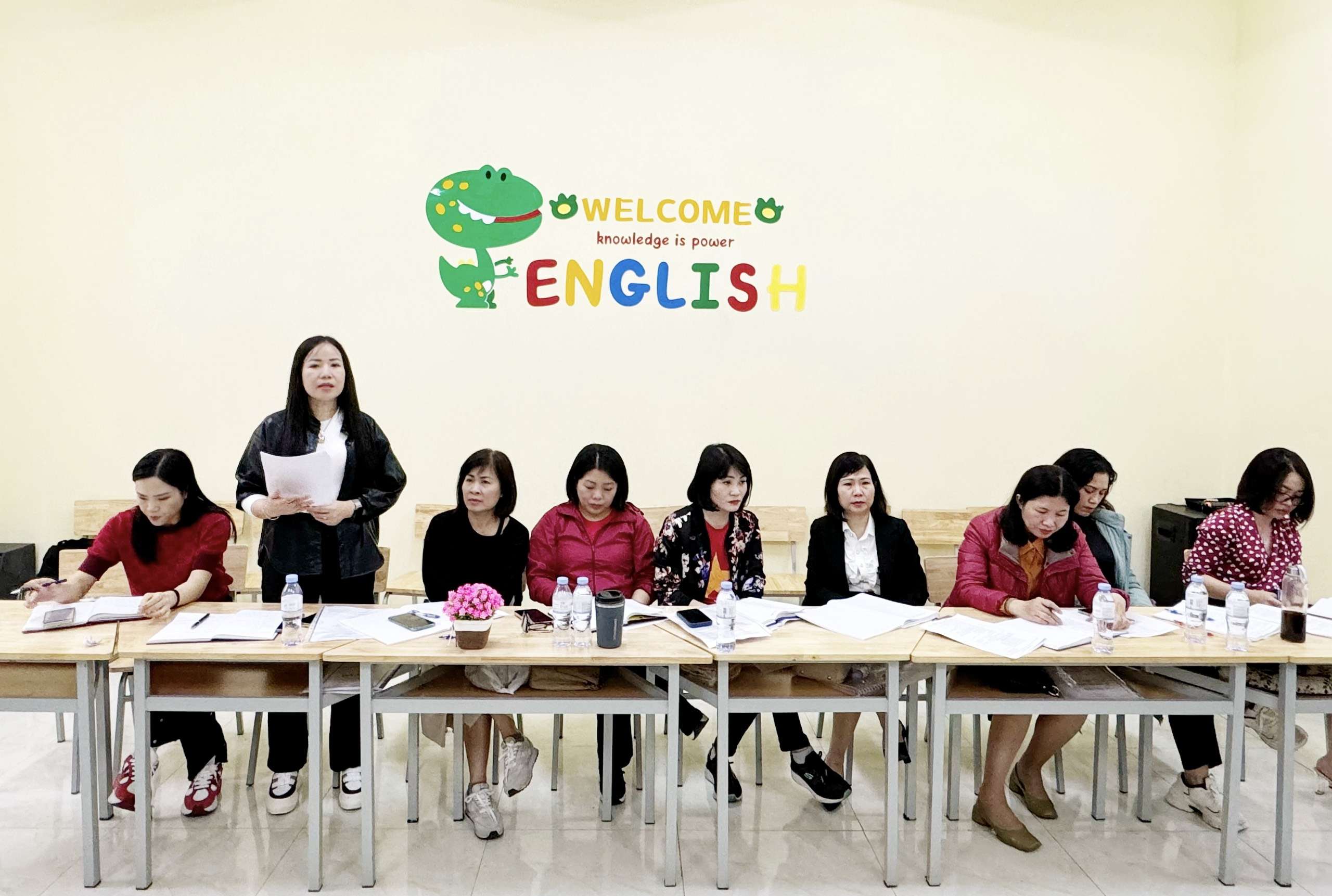 Trường Nguyễn Huệ lên lớp chuyên đề Quận "Dạy học tiếng Anh 3 theo chương trình GDPT 2018"