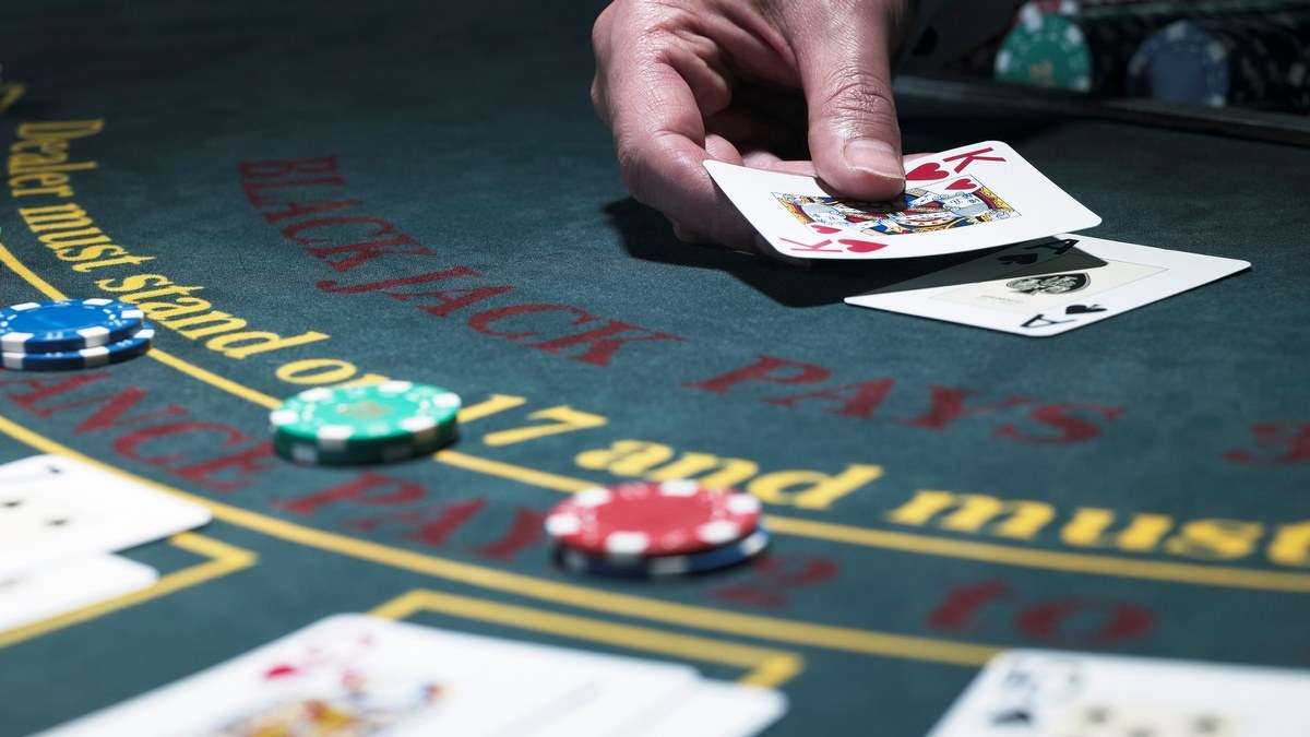 How To Win At Blackjack With $100 Dollars