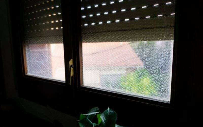 What Size Bubble Wrap Is Best For Insulating Windows