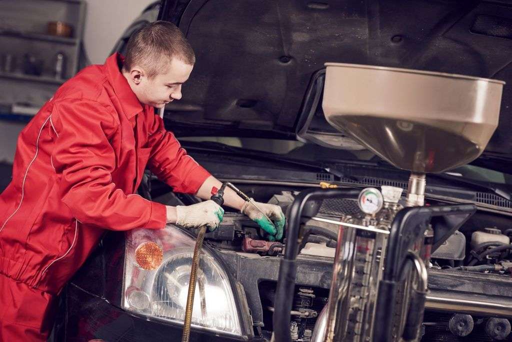 How Long To Let Car Cool Before Oil Change