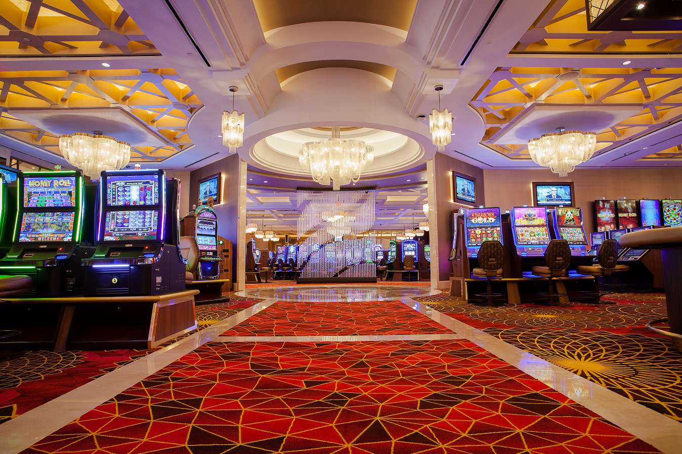 Royal Oak Casino Reviews