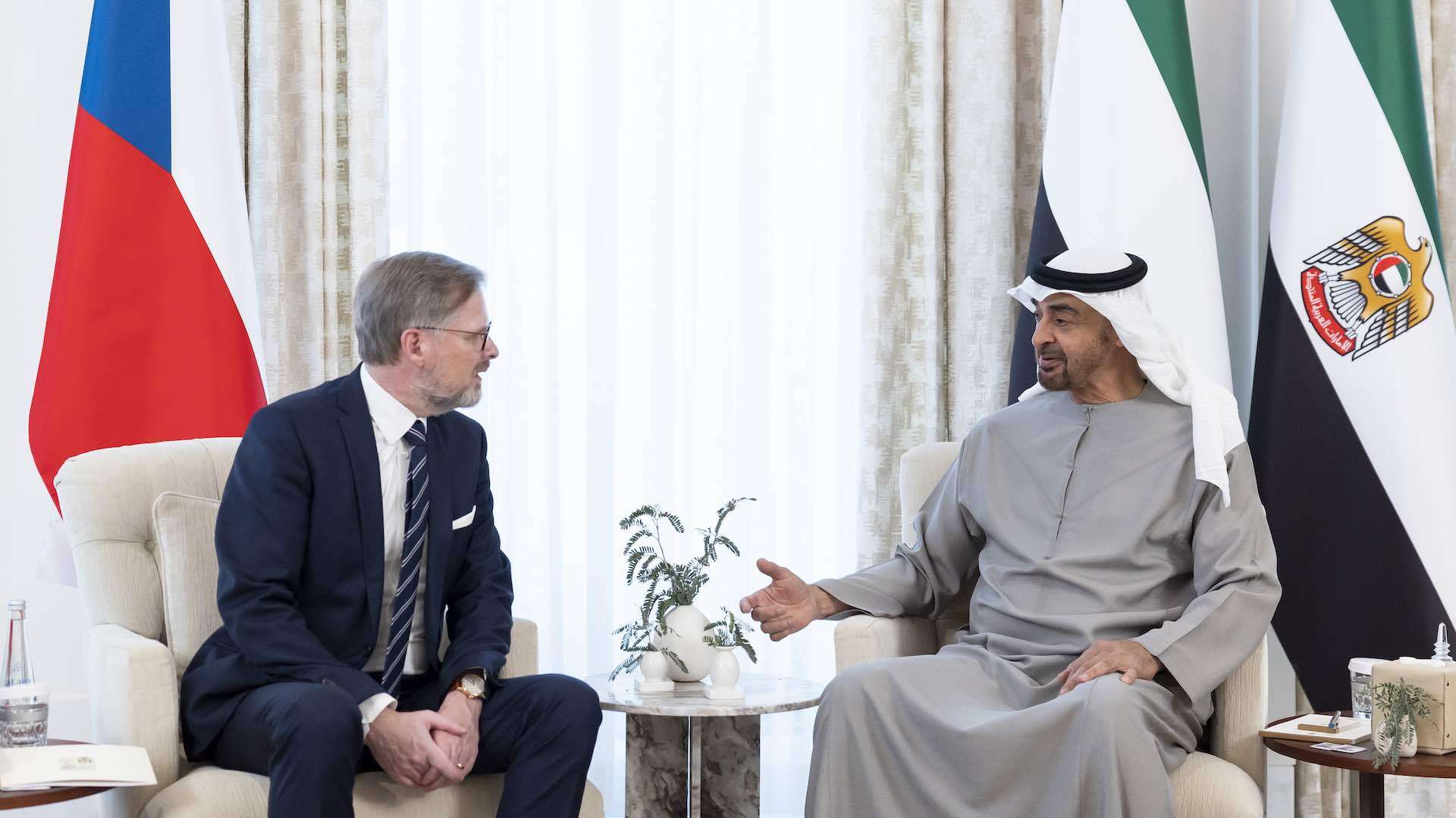 President of UAE receives Prime Minister of Czech Republic