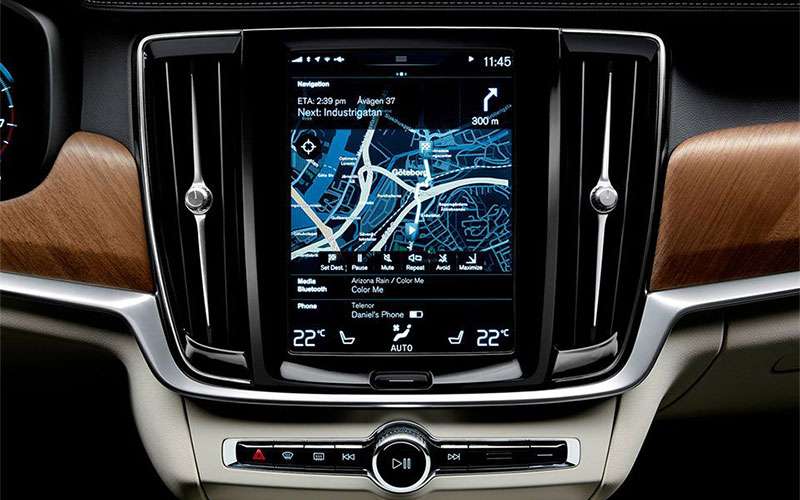Volvo S90 Apple CarPlay Smartphone Integration