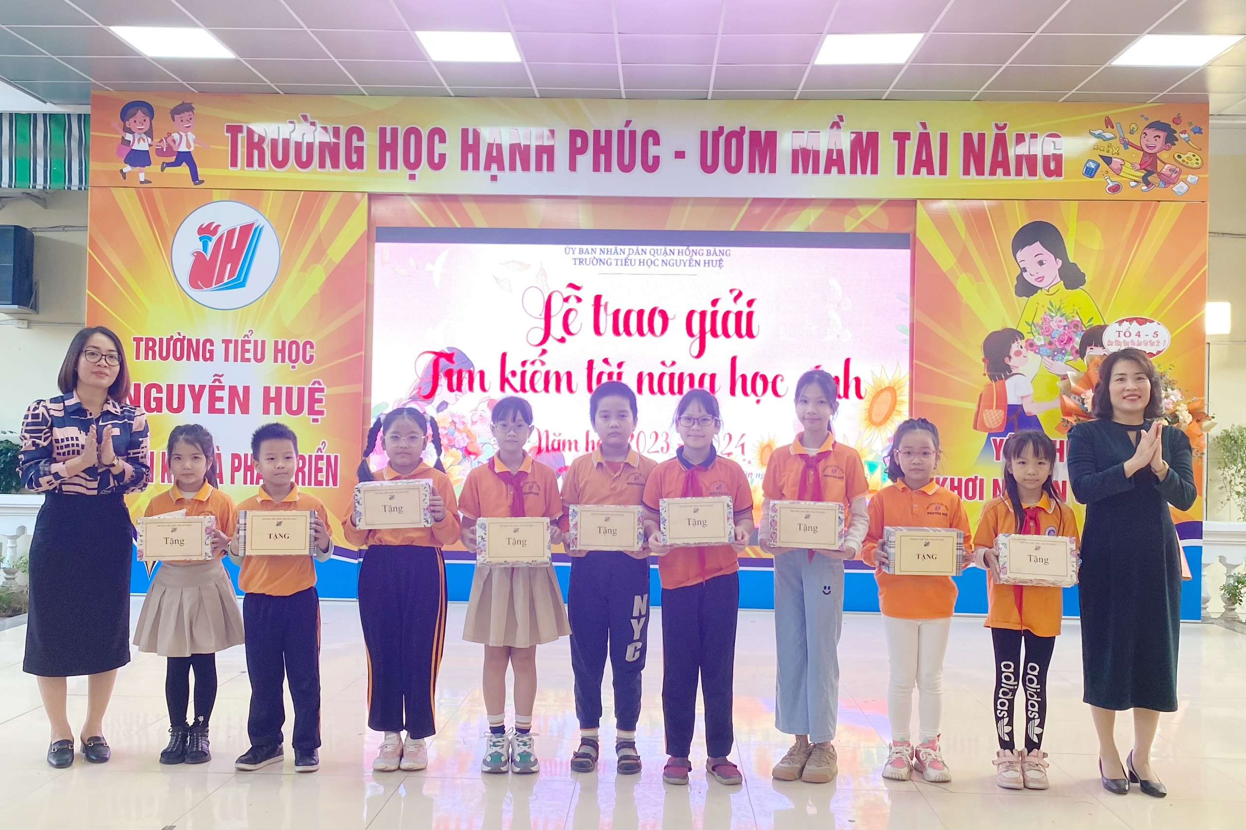 Tìm kiếm tài năng học sinh Trường tiểu học Nguyễn Huệ 2023