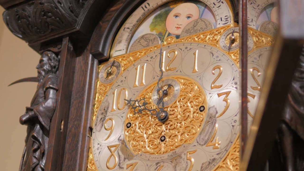 How To Wind A Pendulum Clock