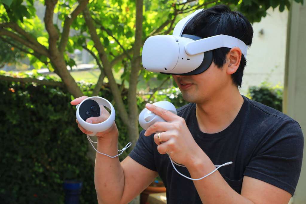 How Does Virtual Reality Headset Work