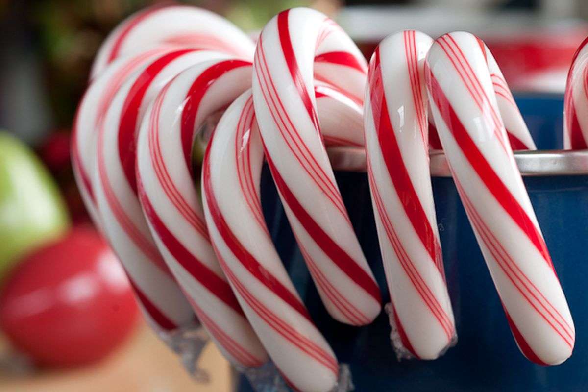 Bubble Gum Flavored Candy Canes
