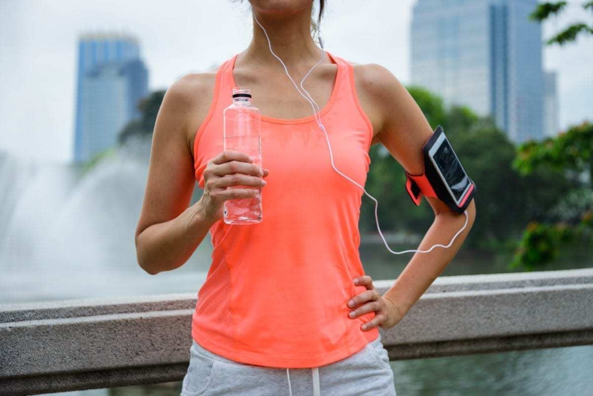 What Are Two Methods Of Hydrating The Body After Exercise