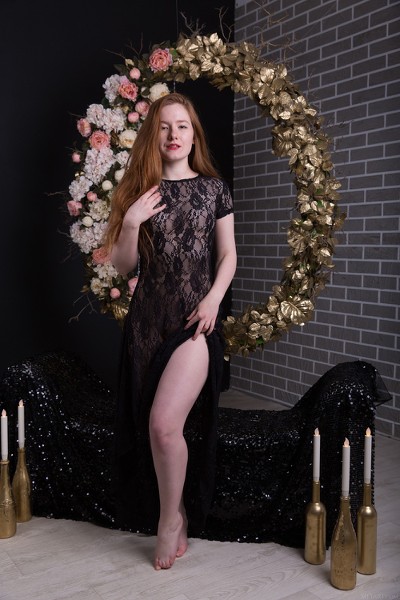 Anicka - Black And Gold 2