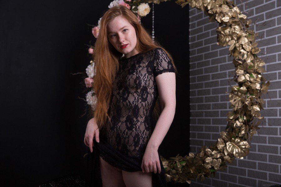 Anicka - Black And Gold 5
