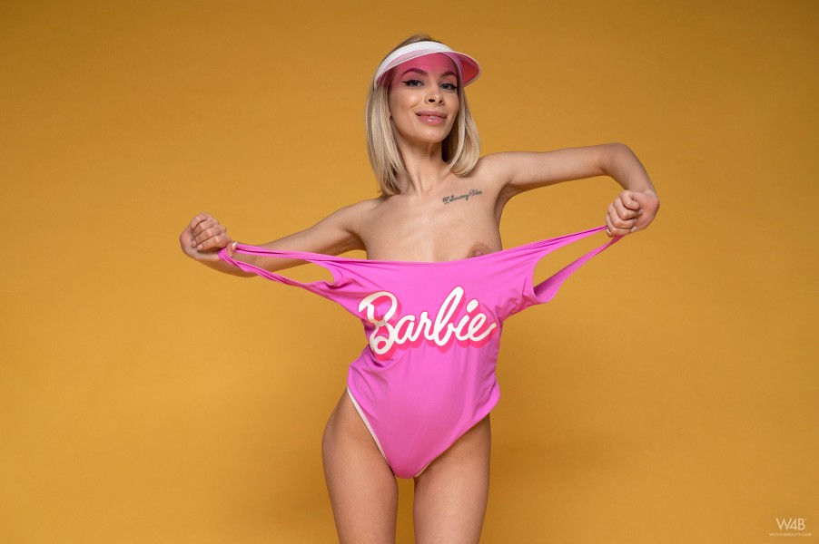 Eva Tali - Barbie Skater 2