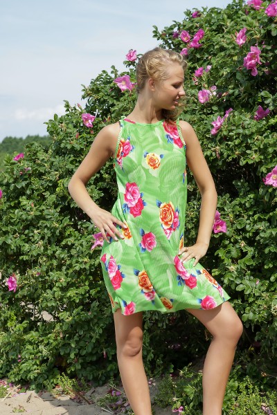Cliantha M - Flower Dress And Sand 5