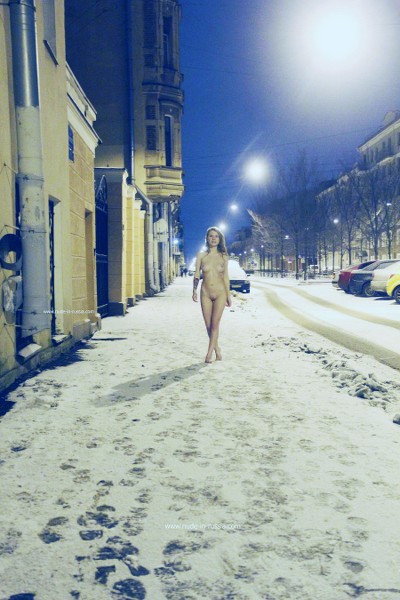Eva 2 - Set 29 - Naked Walk In Winter In St. Petersburg 8