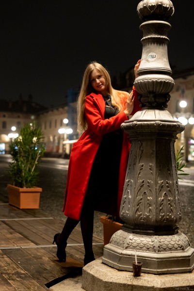 Stella Cardo - Red Coat 1 2