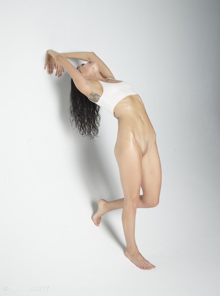 Oksi - Nude Elegance 11