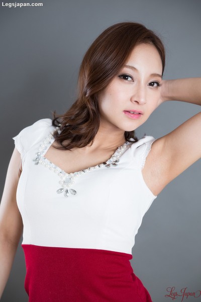 Uika Hoshikawa - Sexy In Red  White 4