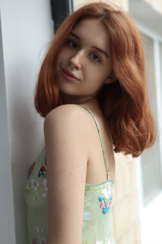 Model Jasmine Redhead Nn