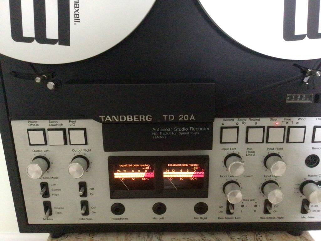 FOR SALE. Tandberg TD20A Reel to Reel tape recorder