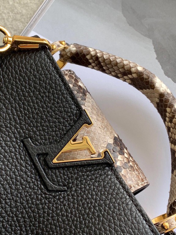 Túi Louis Vuitton Capucines siêu cấp quai da trăn màu đen size 21cm - M95509