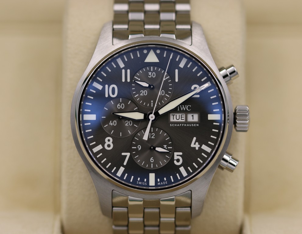 FSOT: IWC Pilot's Chronograph Spitfire IW377719 Grey Dial 43mm - 2018 ...