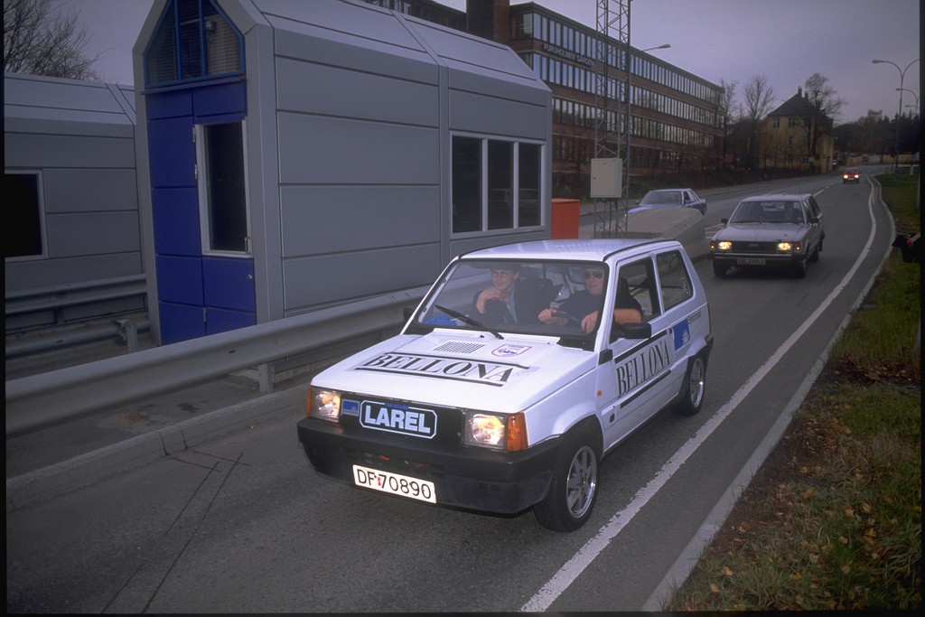 A-Ha Fiat Panda Electric Car Switzerland Bellona 1989 Morten Harket Magne Furuholmen Frederic Hauge Norway