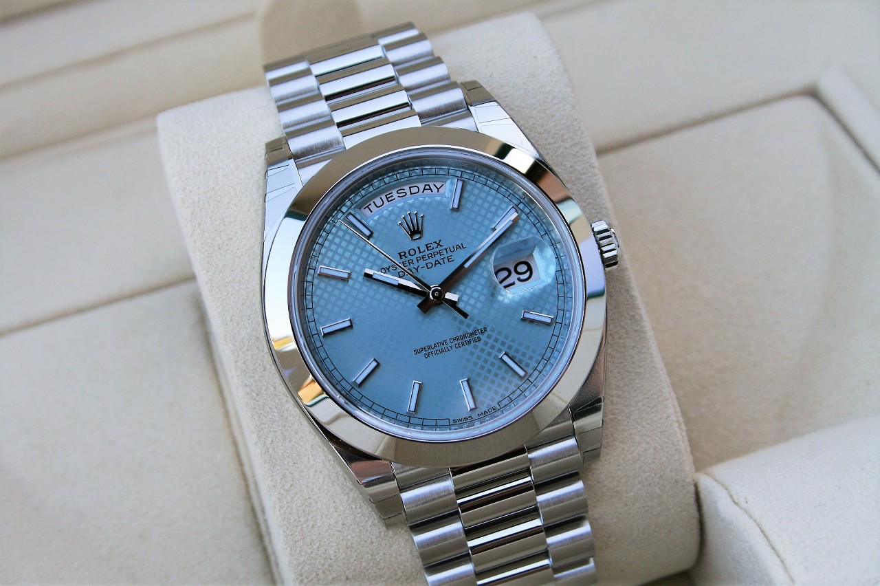 Rolex Day-Date 40mm Platinum Ice Blue Diagonal Motif Dial & Smooth Bez – NY  WATCH LAB