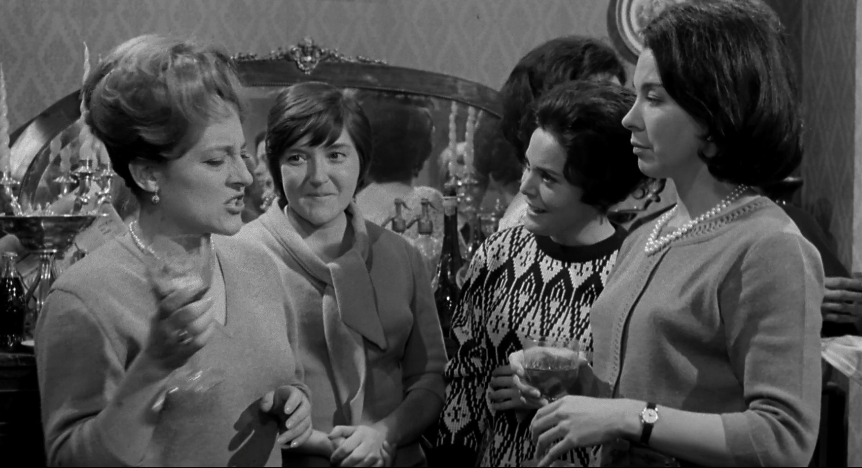 SMDIS1 - La tía Tula | 1964 | Drama | BDrip 1080p | castellano DTS 5.1 | 12,1 GB