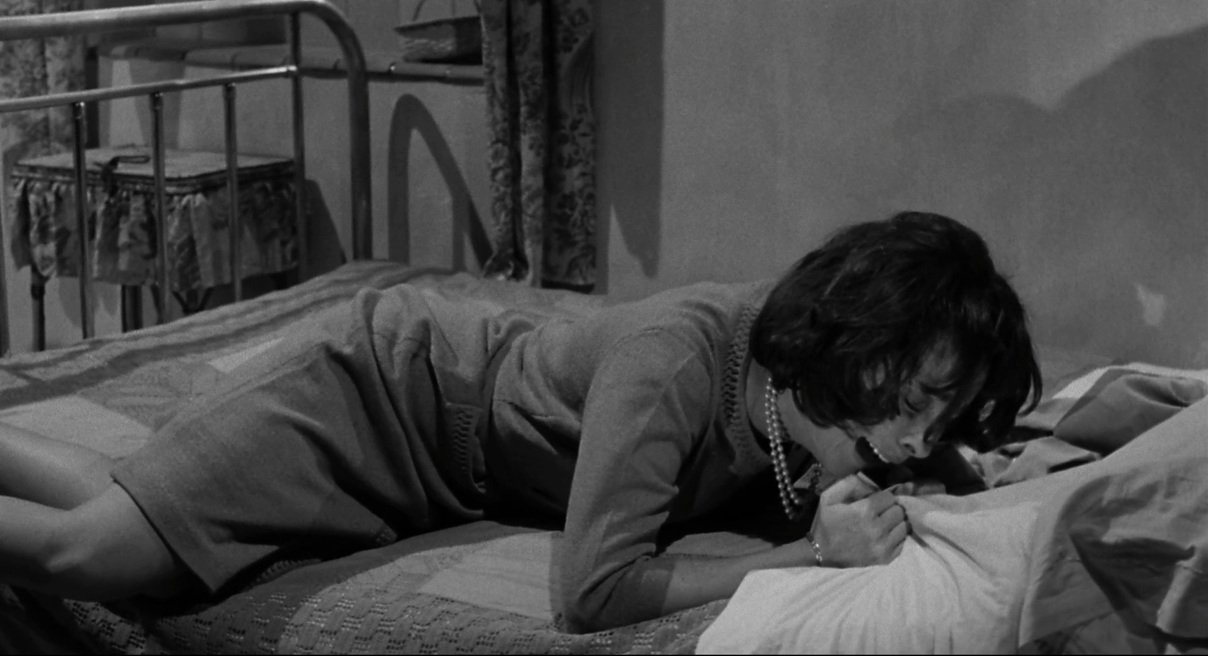 ZztTEz - La tía Tula | 1964 | Drama | BDrip 1080p | castellano DTS 5.1 | 12,1 GB