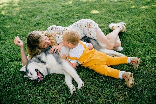  Best Breeds of Dogs for Toddlers: Tips on Choosing a Family-Friendly Dog for Your Toddler thumbnail