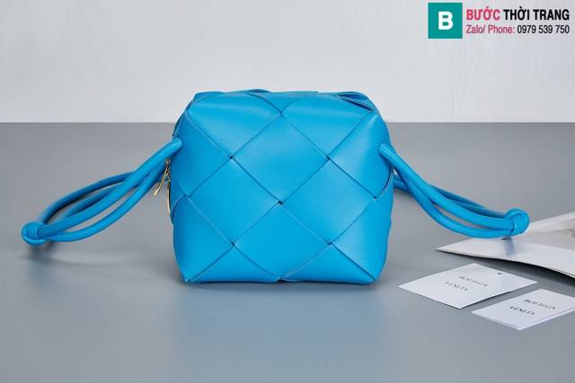 Túi xách Bottega Veneta Intreccio siêu cấp da bê màu xanh size 14cm