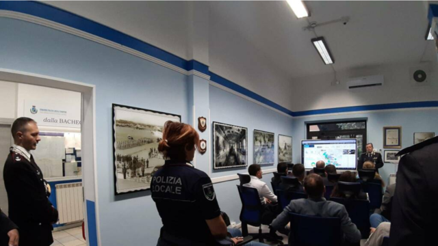 La delegazione in visita a Carabinieri e Polizia Locale di Ciampino