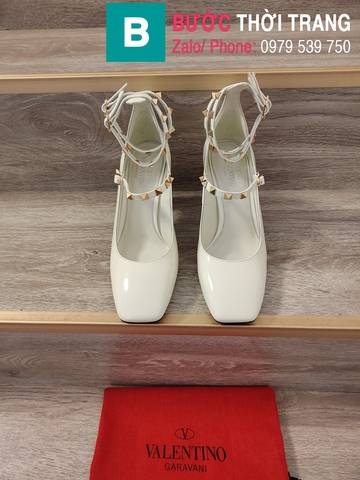 Giày cao gót Valentino quai ngang đính đinh màu trắng