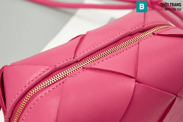Túi xách Bottega Veneta Intreccio siêu cấp da bê màu hồng size 14cm
