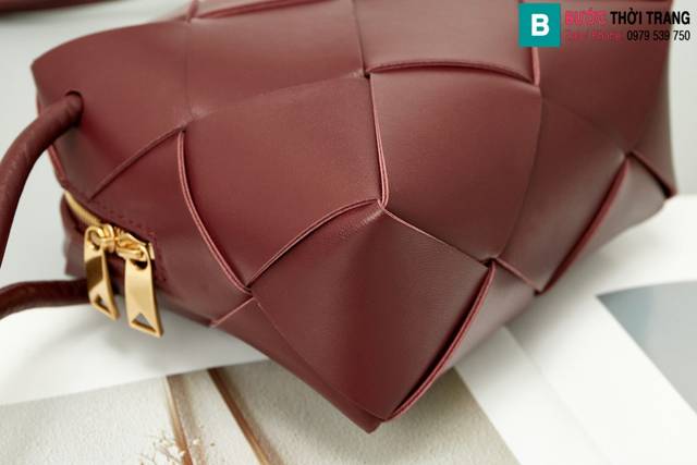 Túi xách Bottega Veneta Intreccio siêu cấp da bê màu nâu thẫm size 14cm 