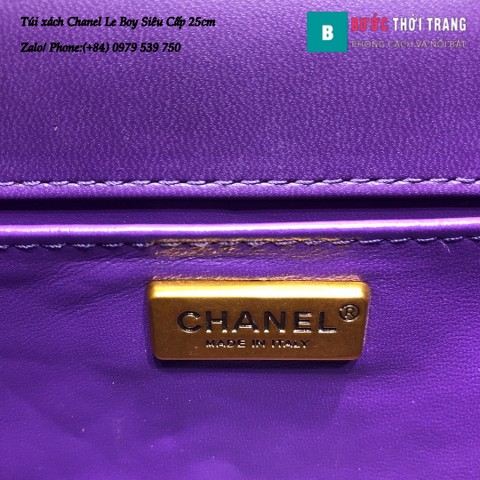 Túi xách Chanel Boy viền xích siêu cấp da cá đuối 25cm màu tím  - A67086