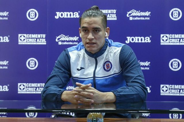 Cruz Azul quiere a Alexis Peña y cederá un jugador a Chivas