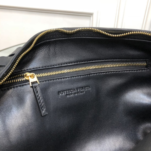 Túi xách Bottega Veneta hobo bag cao cấp da bê màu đen size 46cm