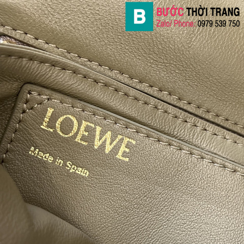 Túi đeo chéo Loewe cao cấp da bê màu trắng ngà size 23cm