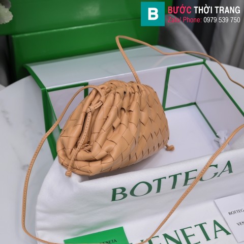 Túi xách Bottega Veneta the pouch cao cấp da bê màu hồng nude size 23cm