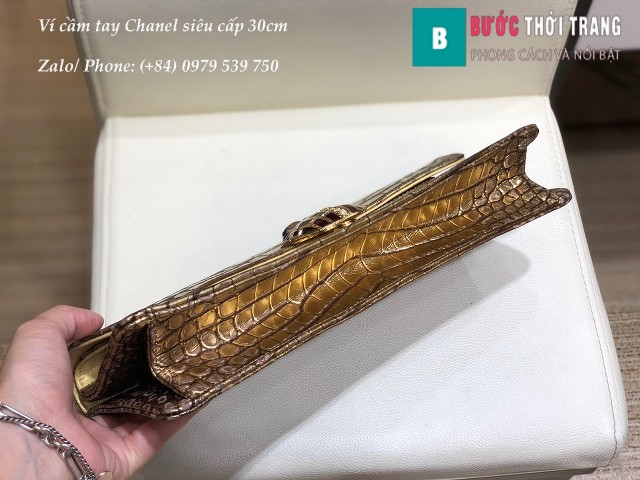 Ví cầm tay Chanel siêu cấp họa tiết da cá sấu màu vàng óng 30cm - AS6603